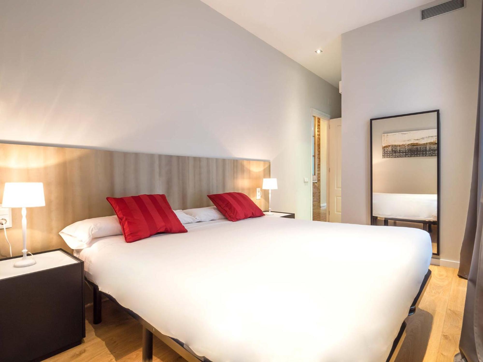 Rent Rambla Catalunya * Barcelona