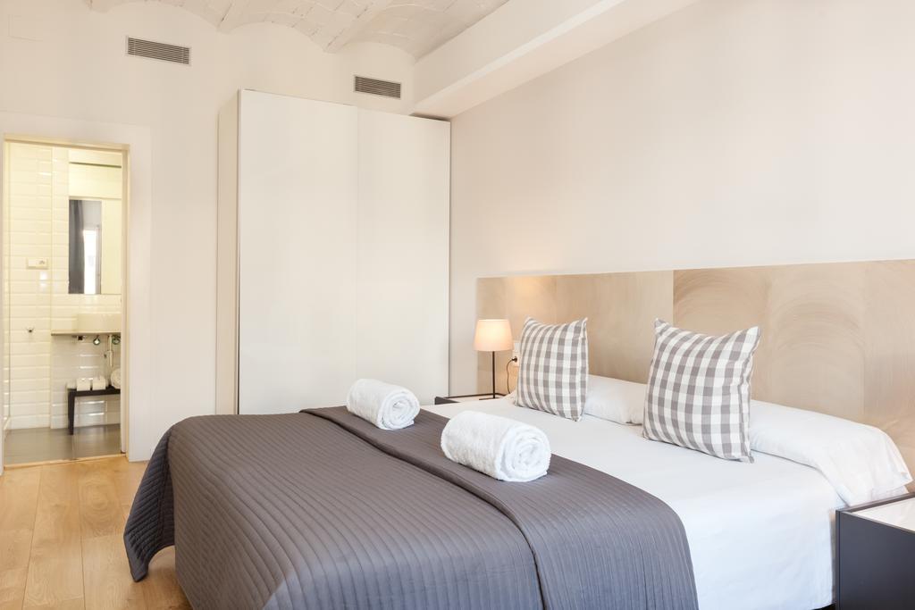 Rent Rambla Catalunya Lejlighed Barcelona
